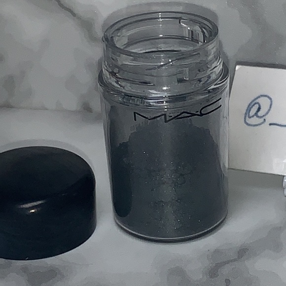 EMERALD DUSK - MAC Pigment - Picture 5 of 17